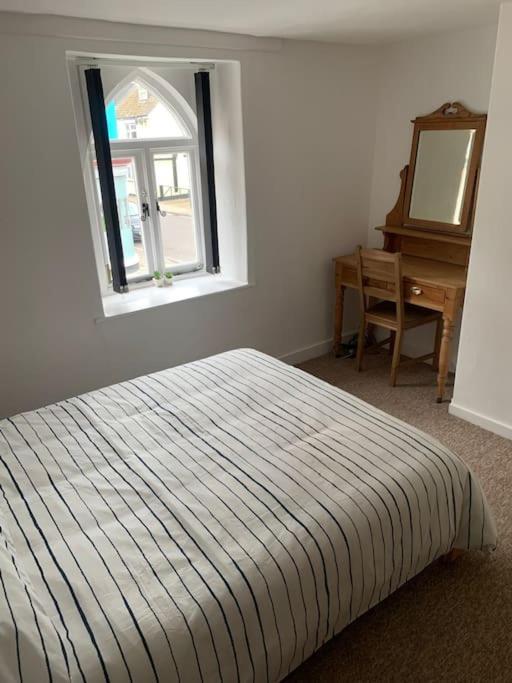 Cozy 18th Century Seaside Escape Free Parking Vakantiehuis