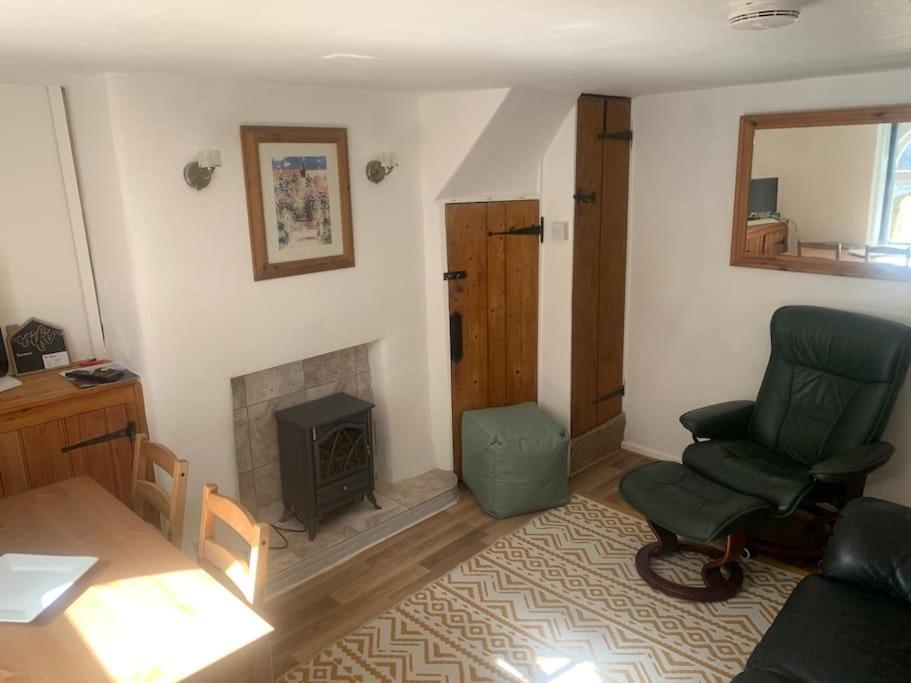 Cozy 18th Century Seaside Escape Free Parking Weymouth