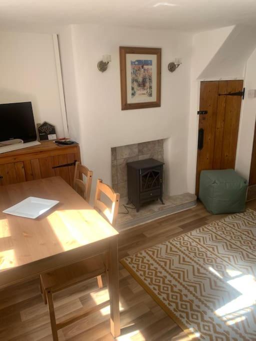 Vakantiehuis Cozy 18th Century Seaside Escape Free Parking *